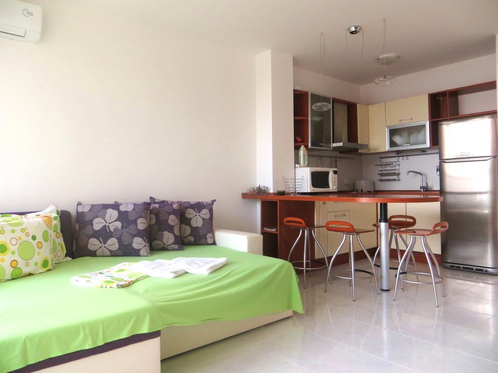 Holiday Apartment In Riviera Complex Sveti Vlas Room photo