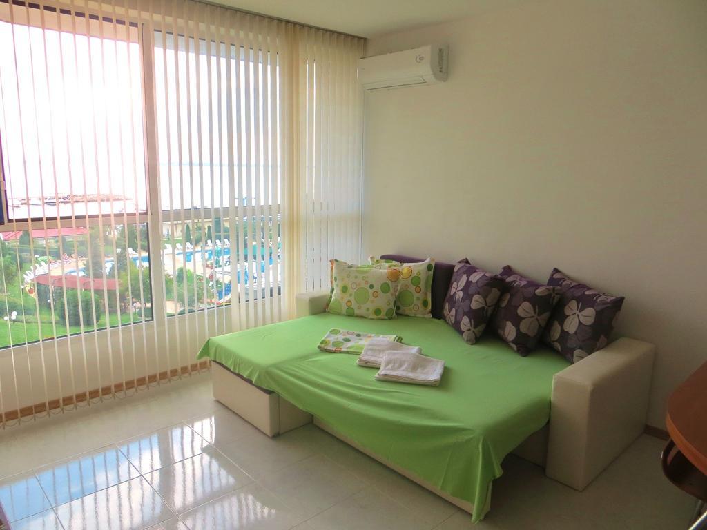 Holiday Apartment In Riviera Complex Sveti Vlas Room photo